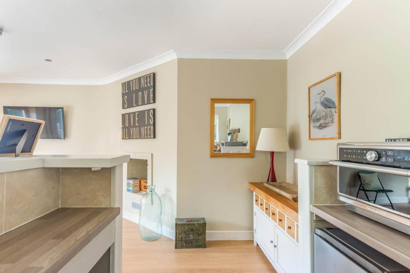 Apartamento Granby Estate The Old Pool House Bradford-On-Avon Exterior foto